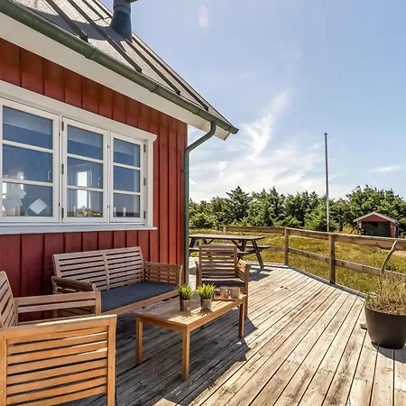 Feriehus Beautiful Wooden House In Lovely Vrist Sj666