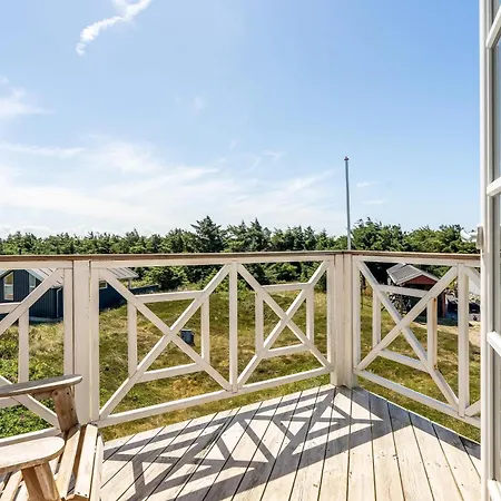 Beautiful Wooden House In Lovely Vrist Sj666 * Harboør