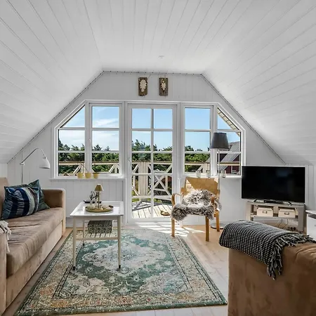 Beautiful Wooden House In Lovely Vrist Sj666 Feriehus *