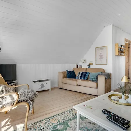 Beautiful Wooden House In Lovely Vrist Sj666 Feriehus *