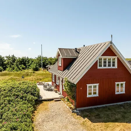 Beautiful Wooden House In Lovely Vrist Sj666 Harboør